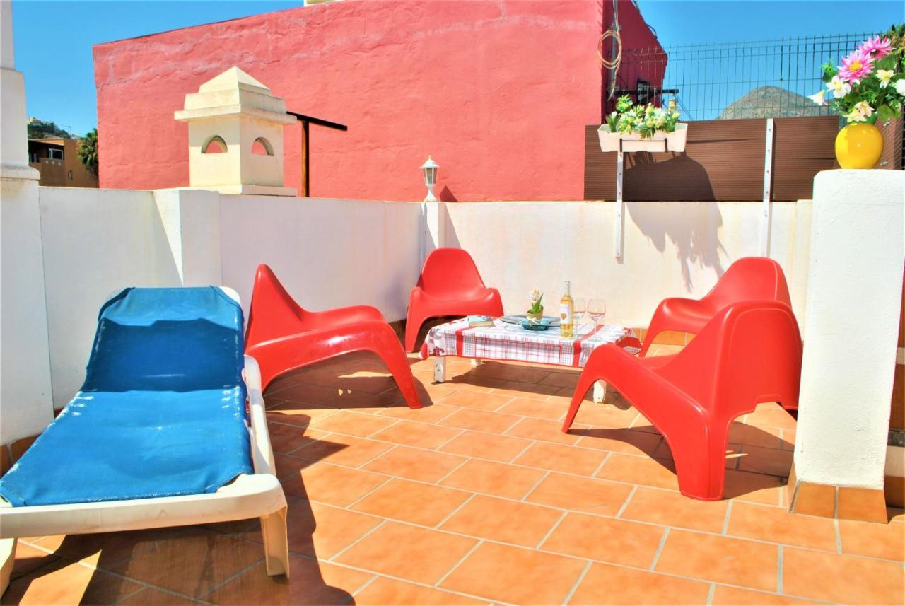Small Building With 2 Apartments Málaga Exterior foto