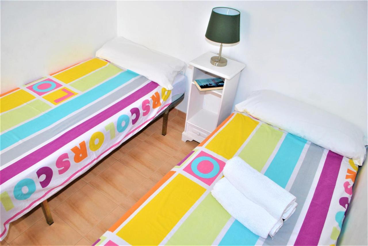 Small Building With 2 Apartments Málaga Exterior foto