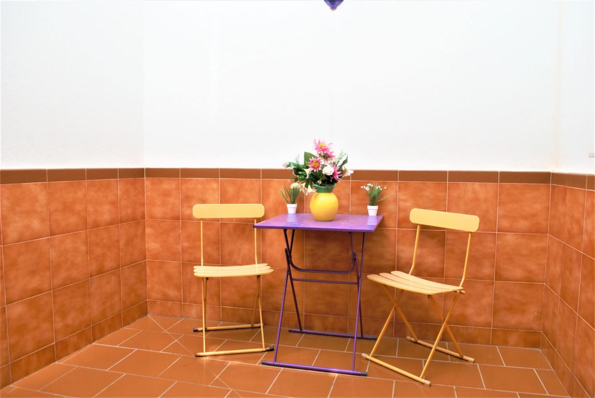 Small Building With 2 Apartments Málaga Exterior foto